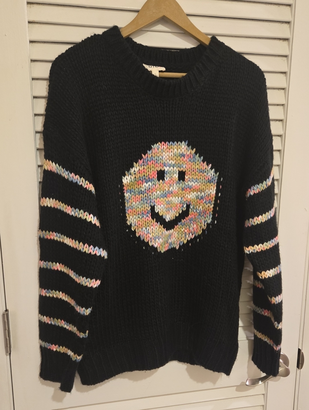 NWOT BiBi Black Crewneck w Smiley sz L will fit XL